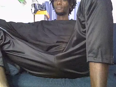 Snapshot of Delicious-D chatting on 19, 11, 2025 Delicious-D online show from 19, 11, 2025