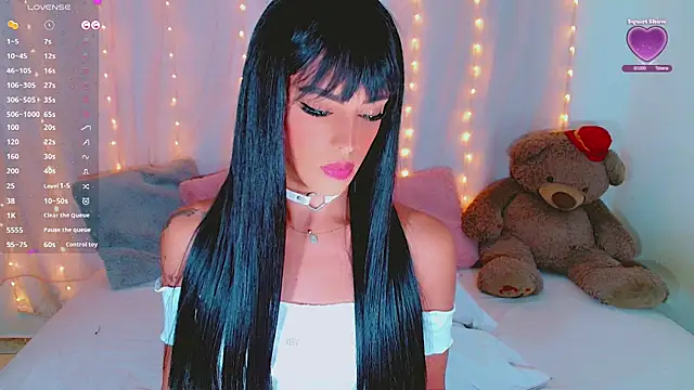 Snapshot of AlanaBekeer chatting on 3, 10, 2025 AlanaBekeer online show from 3, 10, 2025