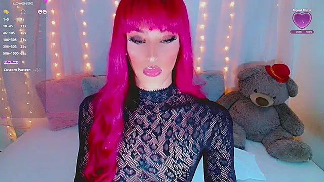 Snapshot of AlanaBekeer chatting on 6, 11, 2025 AlanaBekeer online show from 6, 11, 2025