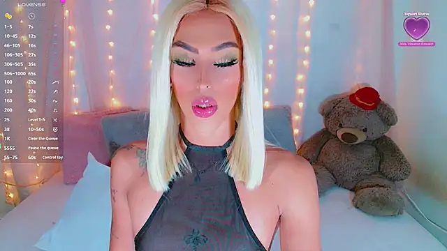 Snapshot of AlanaBekeer chatting on 7, 11, 2025 AlanaBekeer online show from 7, 11, 2025