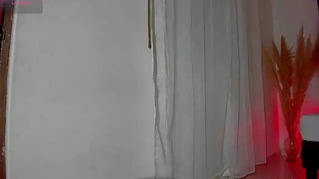 Snapshot of Scarlett_811 chatting on 20, 12, 2025 Scarlett 811 online show from 20, 12, 2025