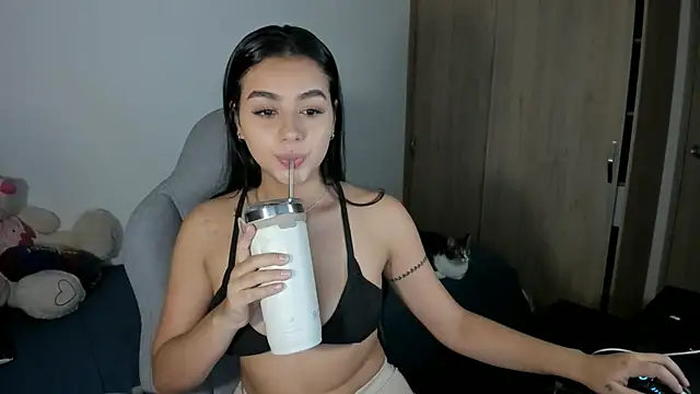 julia strauns online show from 8, 10, 2025