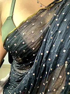 Snapshot of VR_here_4U chatting on 21, 9, 2025 VR here 4U online show from 21, 9, 2025