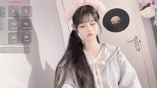 Qedgjwyz1 online show from 8, 3, 2025