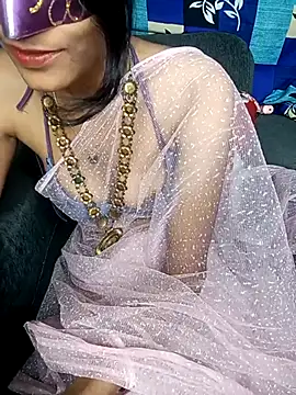 REVA DARLING online show from 6, 3, 2025