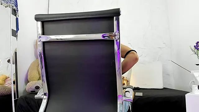 zorravioletta1 online show from 13, 1, 2025