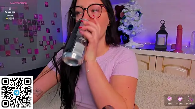 Snapshot of Kruela_Eva chatting on 9, 12, 2024 Kruela Eva online show from 9, 12, 2024