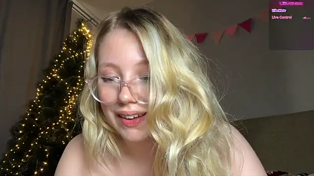 HoneyAudrey online show from 27, 12, 2024