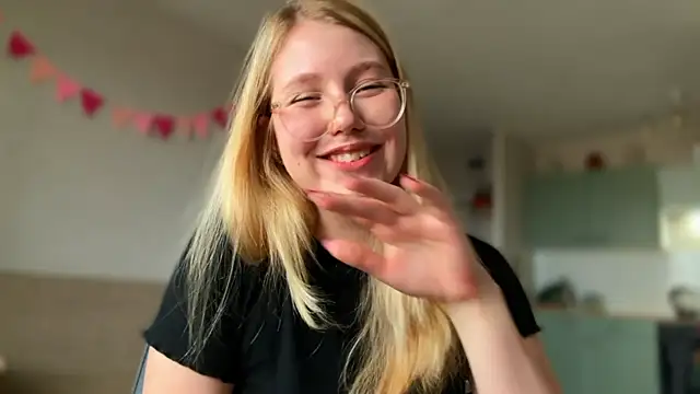 HoneyAudrey online show from 23, 10, 2025