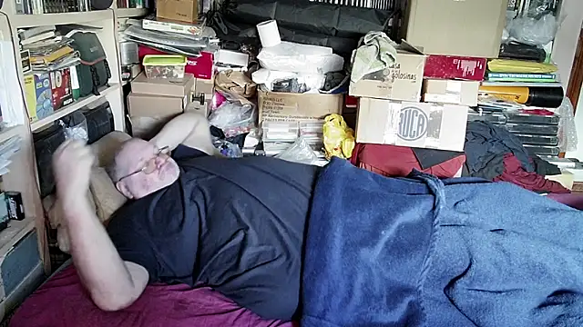 Snapshot of hadeszeuss2 chatting on 1, 2, 2025 hadeszeuss2 online show from 1, 2, 2025