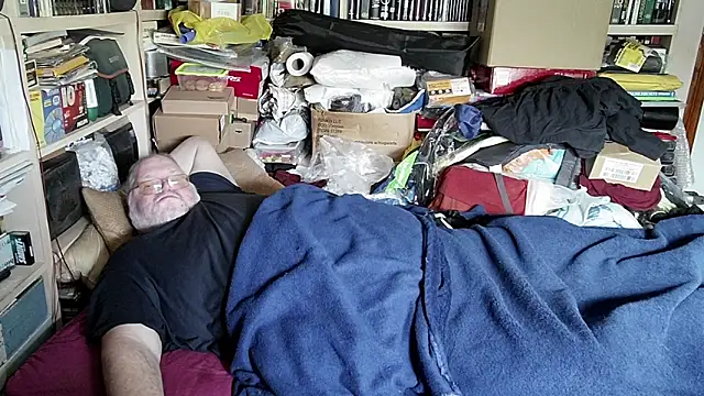 Snapshot of hadeszeuss2 chatting on 3, 3, 2025 hadeszeuss2 online show from 3, 3, 2025