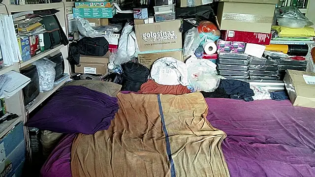 Snapshot of hadeszeuss2 chatting on 13, 10, 2025 hadeszeuss2 online show from 13, 10, 2025