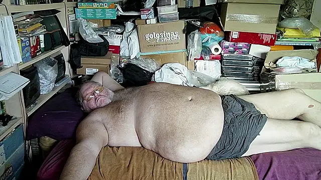 Snapshot of hadeszeuss2 chatting on 1, 11, 2025 hadeszeuss2 online show from 1, 11, 2025