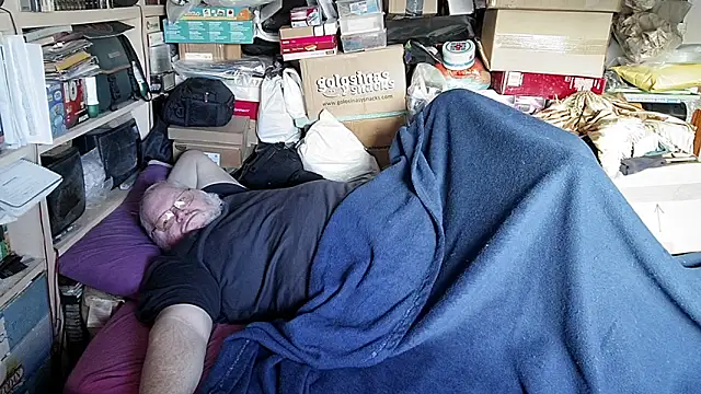 Snapshot of hadeszeuss2 chatting on 1, 12, 2025 hadeszeuss2 online show from 1, 12, 2025