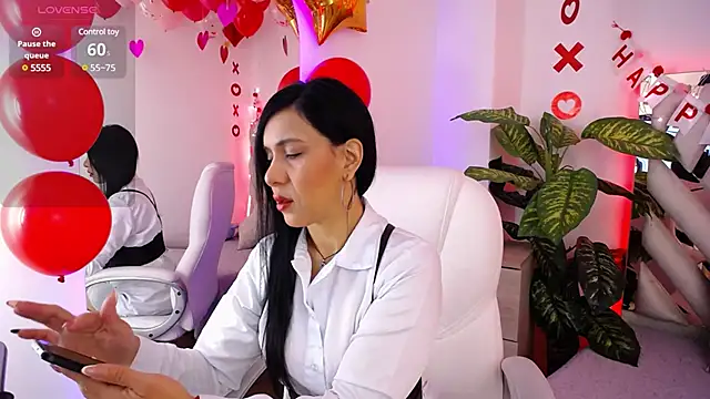 Snapshot of Camille_jhonson chatting on 6, 2, 2025 Camille jhonson online show from 6, 2, 2025