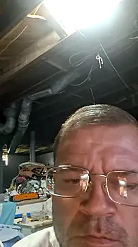 Snapshot of Davo84123 chatting on 28, 7, 2026 Davo84123 online show from 28, 7, 2026