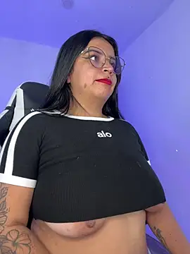 Devilsweet17 online show from 3, 2, 2026