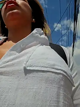 Karen San Miguel online show from 11, 11, 2025