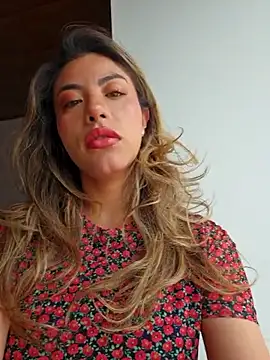 Karen San Miguel online show from 25, 11, 2025