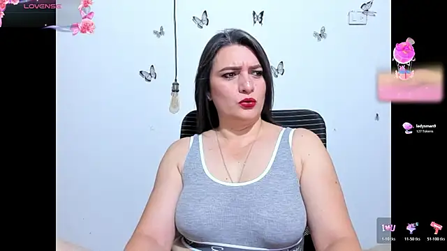 Amie Adams82  online show from 16, 7, 2026