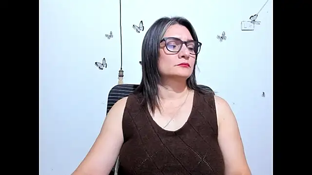 Amie Adams82  online show from 21, 7, 2026