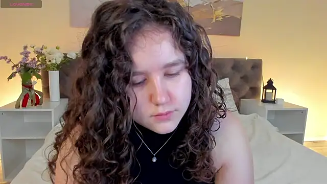Ariella Sol online show from 15, 6, 2026