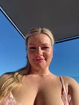 LoveShae  online show from 13, 5, 2026