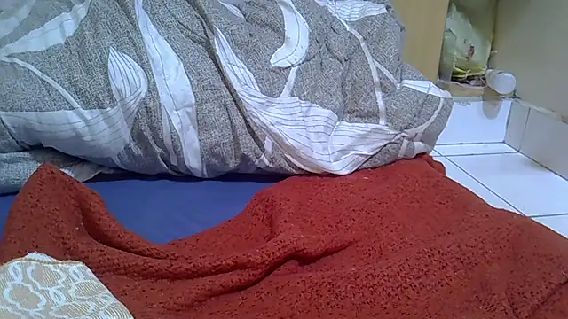 Snapshot of pretty_brina chatting on 25, 11, 2025 pretty brina online show from 25, 11, 2025