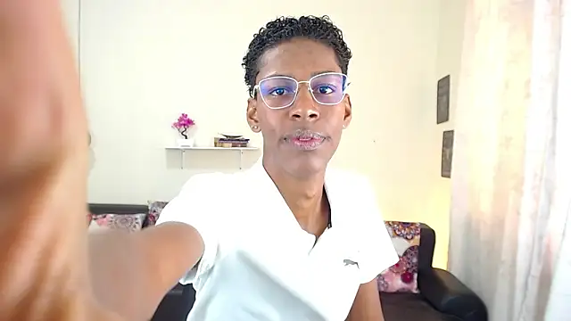 Snapshot of maiki18_ chatting on 20, 1, 2025 maiki18  online show from 20, 1, 2025