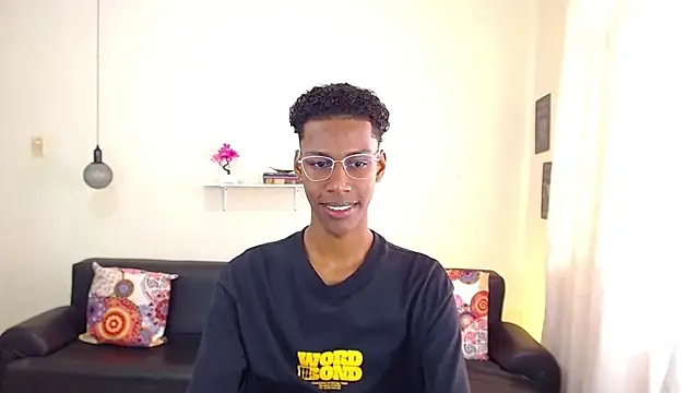 Snapshot of maiki18_ chatting on 24, 1, 2025 maiki18  online show from 24, 1, 2025