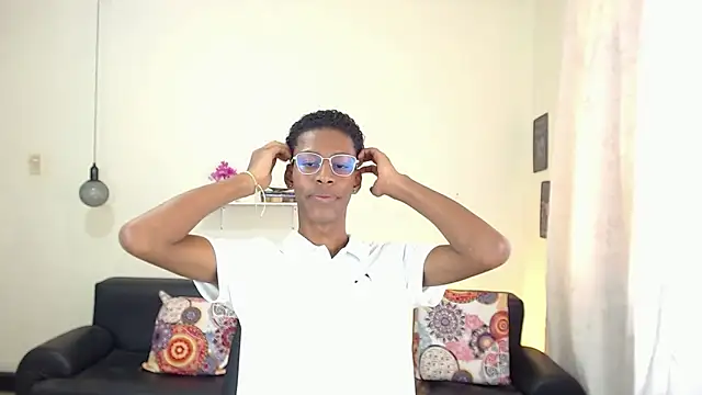 Snapshot of maiki18_ chatting on 3, 2, 2025 maiki18  online show from 3, 2, 2025