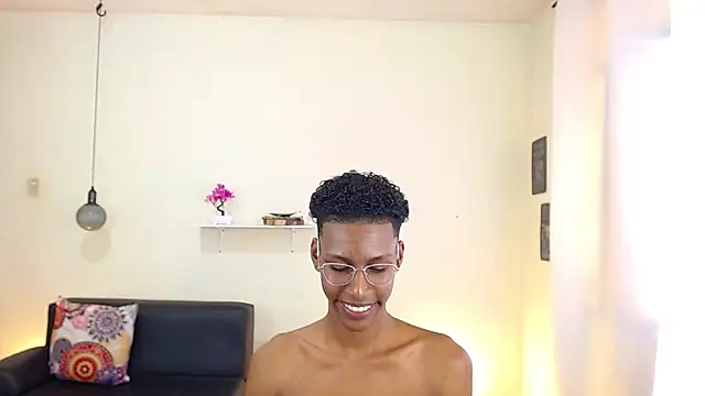 Snapshot of maiki18_ chatting on 24, 2, 2025 maiki18  online show from 24, 2, 2025