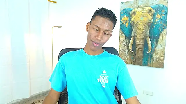 Snapshot of maiki18_ chatting on 18, 9, 2025 maiki18  online show from 18, 9, 2025