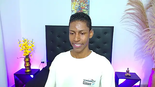 Snapshot of maiki18_ chatting on 25, 10, 2025 maiki18 online show from 25, 10, 2025