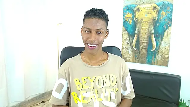 Snapshot of maiki18_ chatting on 15, 11, 2025 maiki18 online show from 15, 11, 2025