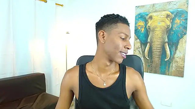 Snapshot of maiki18_ chatting on 25, 11, 2025 maiki18 online show from 25, 11, 2025