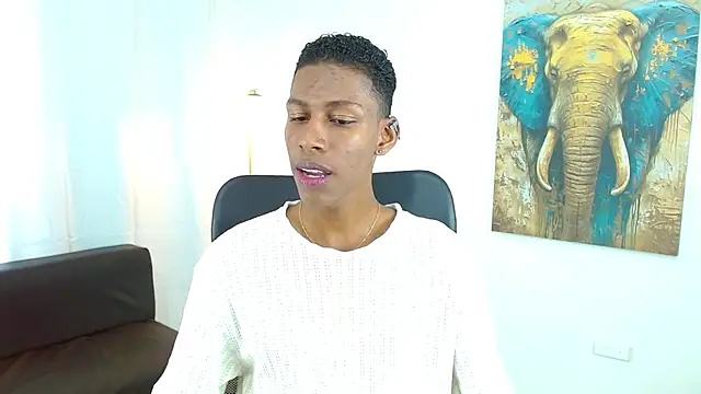 Snapshot of maiki18_ chatting on 28, 11, 2025 maiki18 online show from 28, 11, 2025