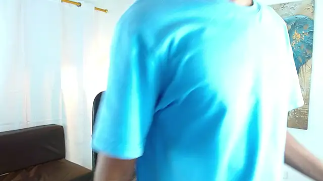 Snapshot of maiki18_ chatting on 1, 12, 2025 maiki18 online show from 1, 12, 2025