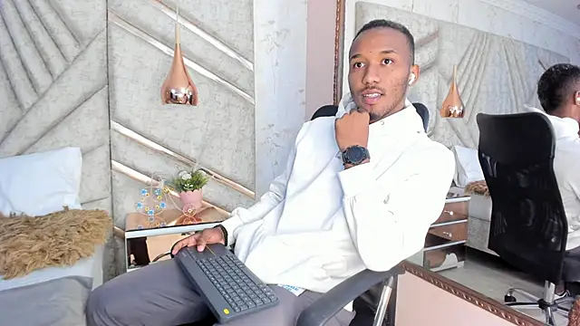 Snapshot of JamesParck chatting on 10, 1, 2025 JamesParck online show from 10, 1, 2025