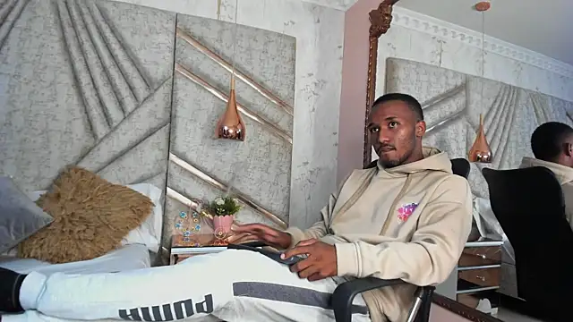 Snapshot of JamesParck chatting on 19, 1, 2025 JamesParck online show from 19, 1, 2025