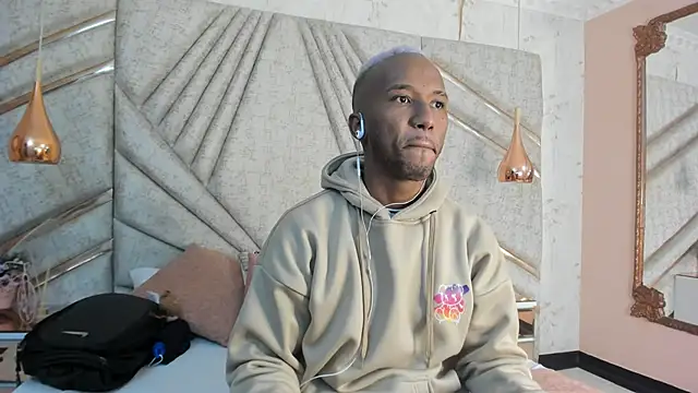 Snapshot of JamesParck chatting on 8, 2, 2025 JamesParck online show from 8, 2, 2025