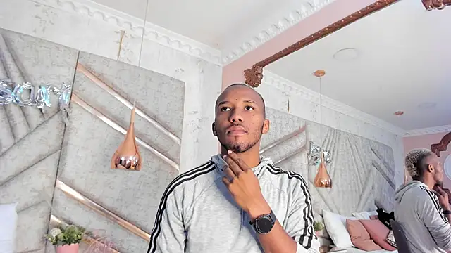 Snapshot of JamesParck chatting on 21, 2, 2025 JamesParck online show from 21, 2, 2025