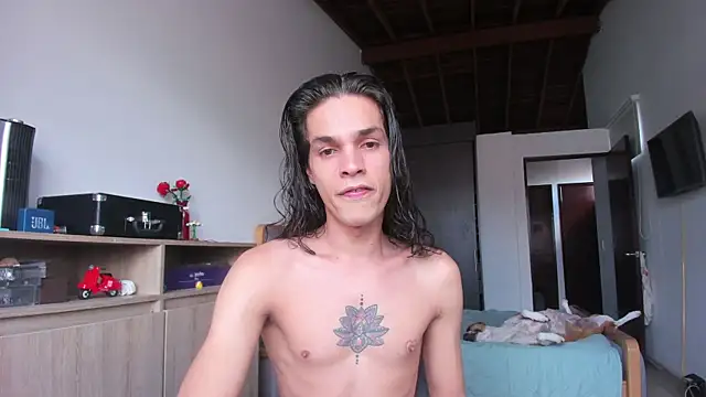 uglycoyote18 online show from 4, 12, 2024