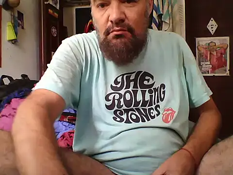 Snapshot of LECHEBALLS chatting on 17, 9, 2025 LECHEBALLS online show from 17, 9, 2025