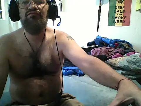 Snapshot of LECHEBALLS chatting on 19, 9, 2025 LECHEBALLS online show from 19, 9, 2025