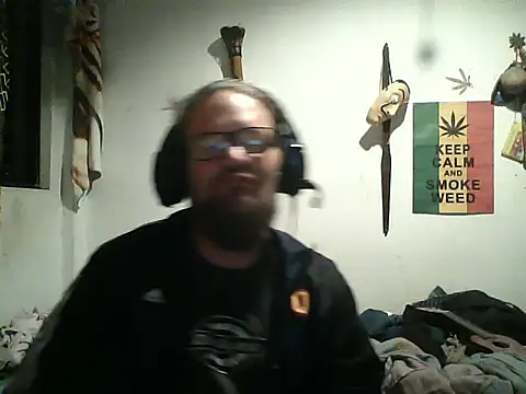 Snapshot of LECHEBALLS chatting on 18, 10, 2025 LECHEBALLS online show from 18, 10, 2025