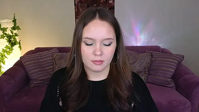 miki miki cutie  online show from 11, 12, 2024