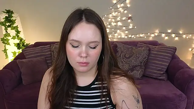 miki miki cutie  online show from 17, 12, 2024