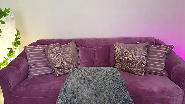 miki miki cutie  online show from 13, 1, 2025