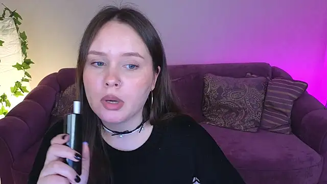 miki miki cutie  online show from 26, 1, 2025